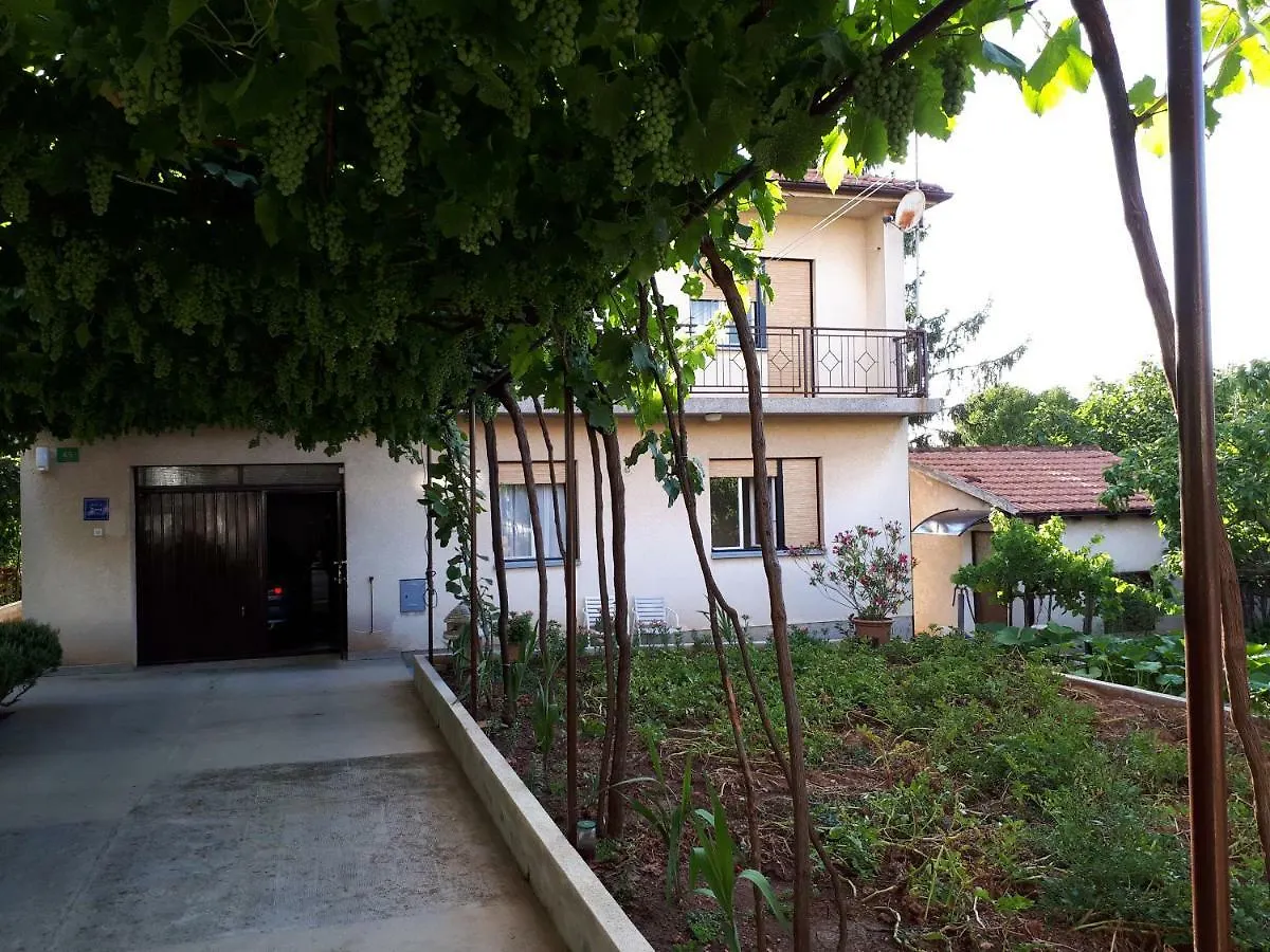 Apartman Ivan Πούλα