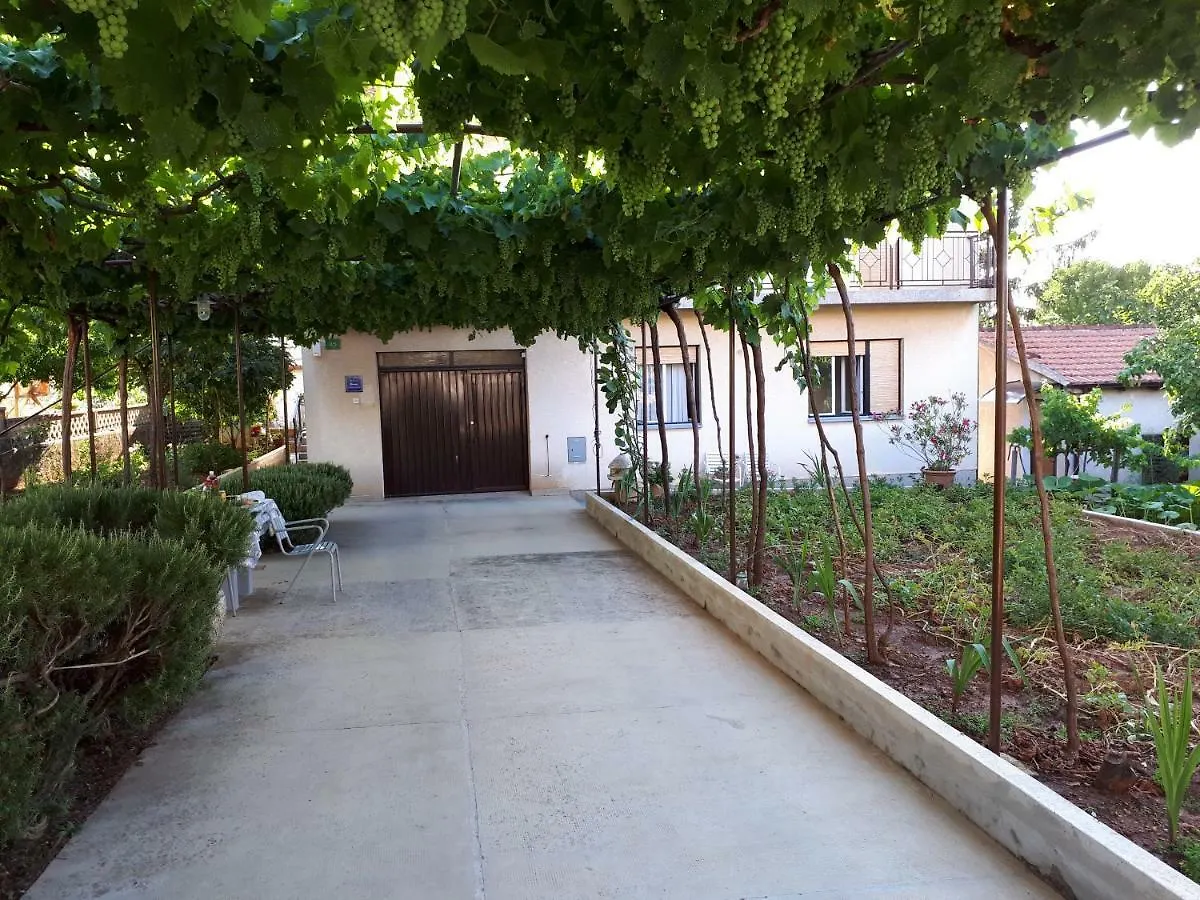Διαμέρισμα Apartman Ivan Πούλα